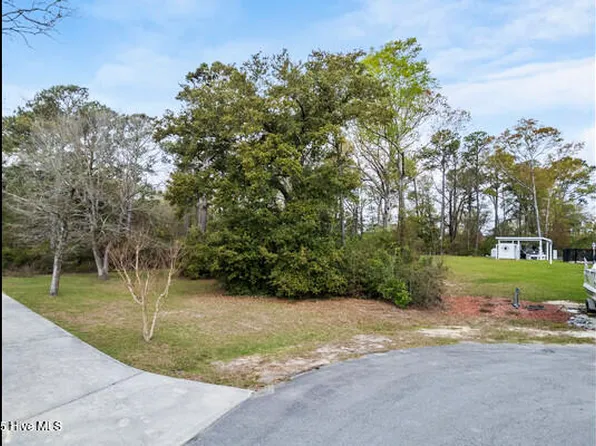 115 Bay Court, Sneads Ferry, NC 28460