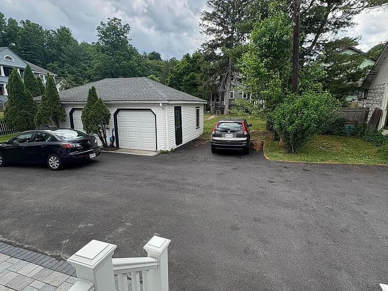 1 Delta Pl — Photo 20