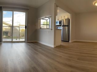 12056 15th Ave NE APT 202, Seattle, WA 98125