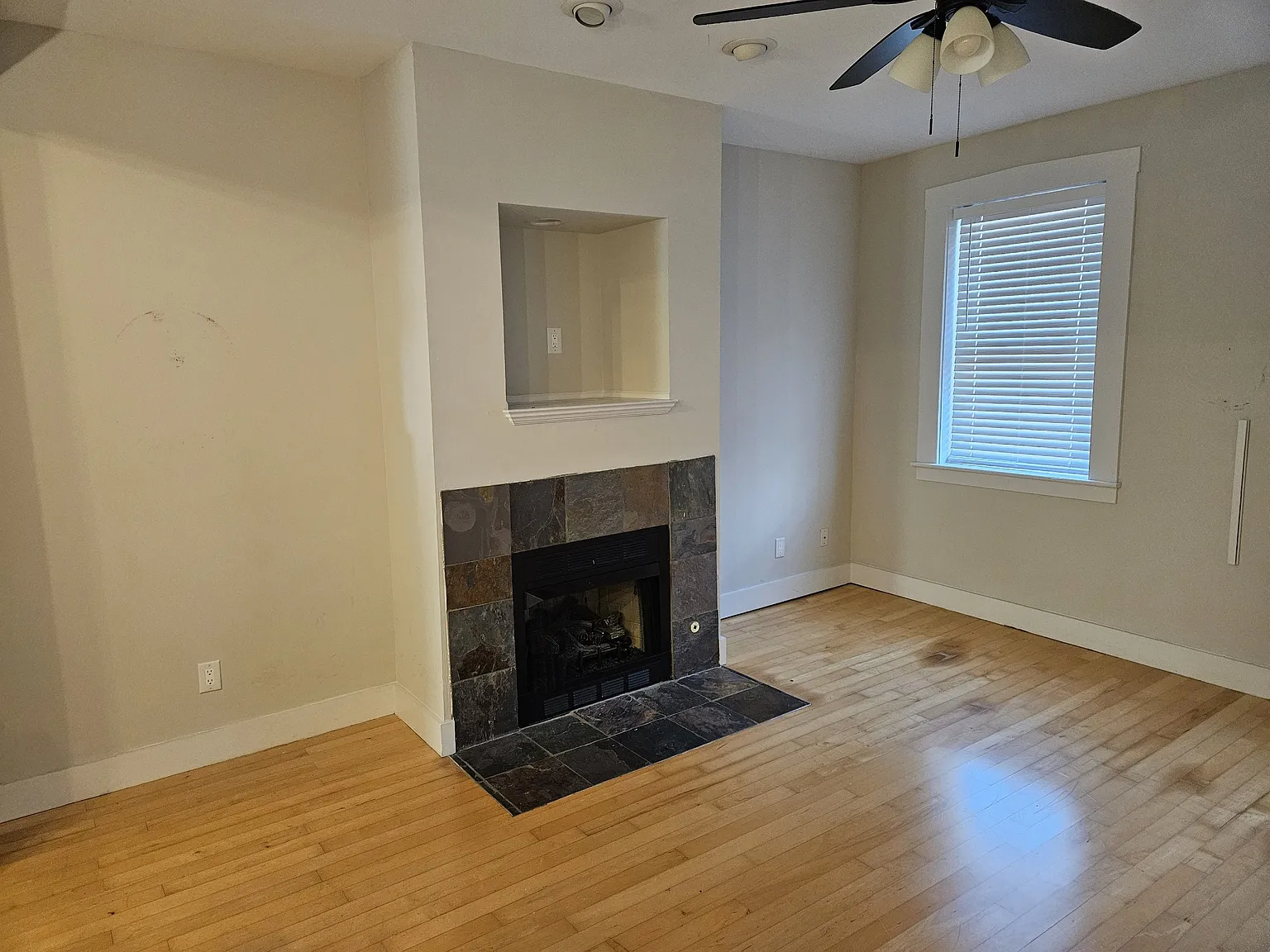 1 bed, 825 sqft, $1,225 — Photo 3