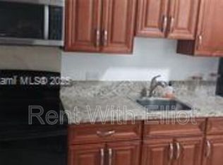 250 SW 4th St, Dania Beach, FL 33004