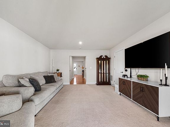 4th image of 10539 Waterbury Woods Way