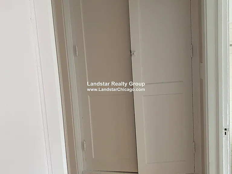 2346 W Touhy Ave #1E — Photo 8
