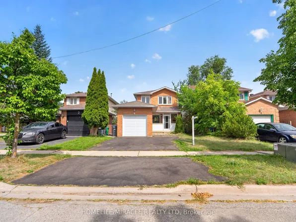 4 Summertime Ct, Brampton, ON L6Z 2B4