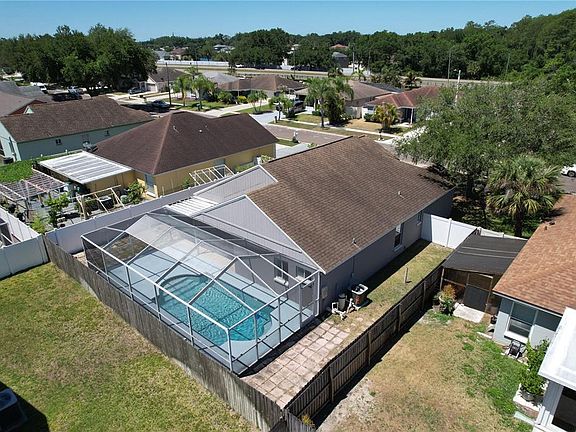3rd image of 11027 Streamside Dr