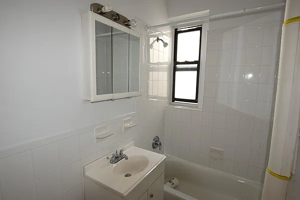 Rented by Your Vanity Realty | media 13