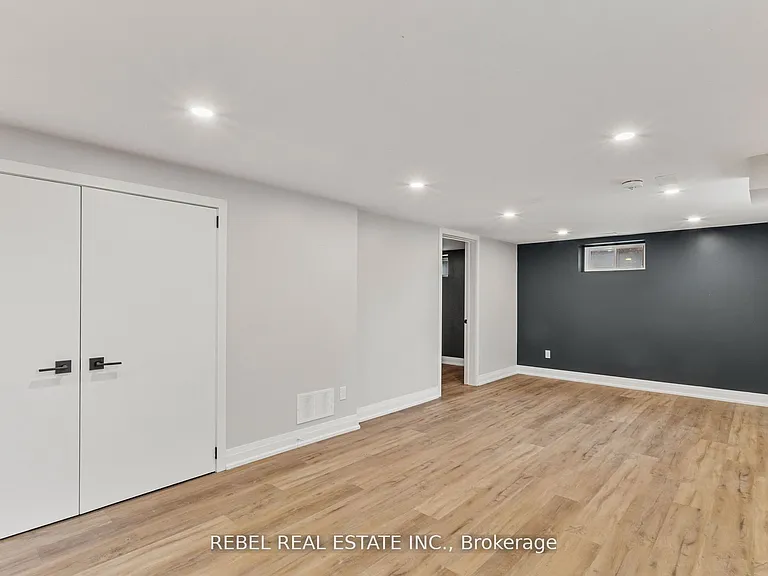 332 Cadillac Ave S #2 — Photo 8