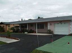 Home for Sale in Deerfield Beach, Florida $217,000