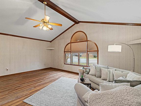 5th image of 3710 War Admiral Dr
