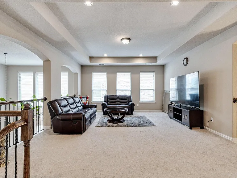 7148 Chelsea Dr — Photo 25