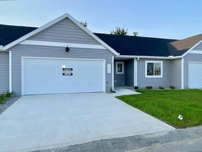 Highpoint Dr UNIT 100, Wayland, MI, 49348