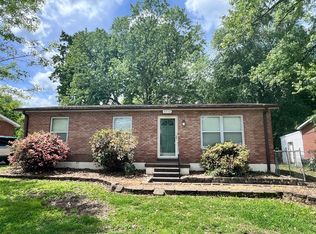 6200 Trena Trl, Louisville, KY 40258
