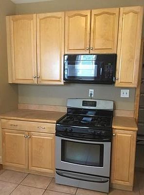 2nd image of 22 Prescott St #1