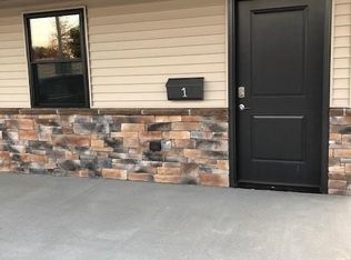 1722 State St #1, Quincy, IL 62301
