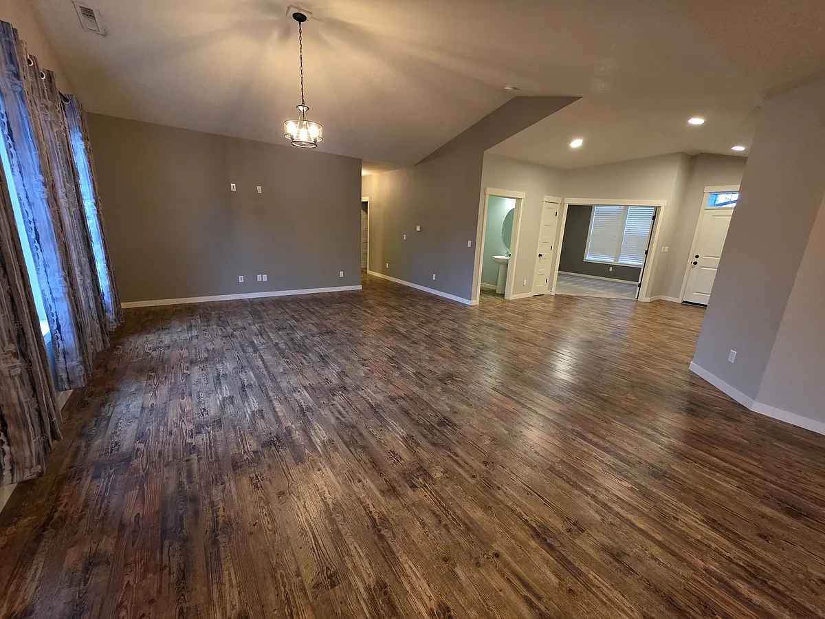 Building Photo - 122 Rocky Meadow Dr
