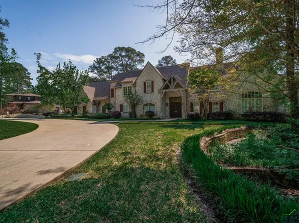 102 Hunters Creek Dr, Longview, TX 75605