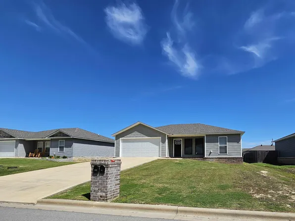 209 Formon Dr, Paragould, AR 72450