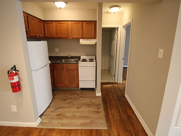 2nd image of 200 W Merchant St APT 109
