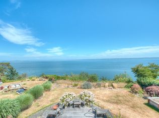 1501 Country Club Dr, Camano Island, WA 98282