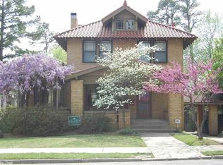 484 Ridgeway Dr, Little Rock, AR 72205