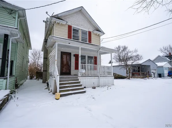 17 Harold Pl, Lancaster, NY 14086