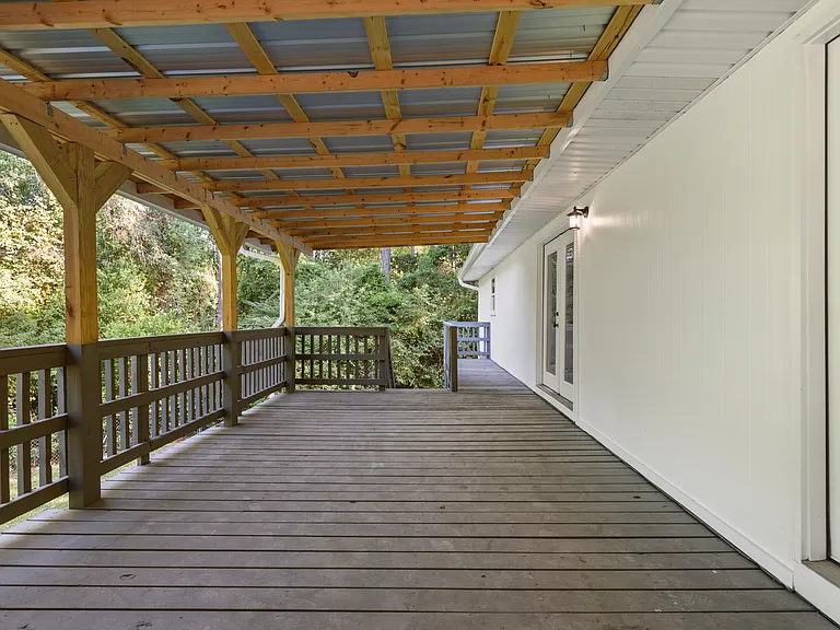 105 Windcreek Ln — Photo 11