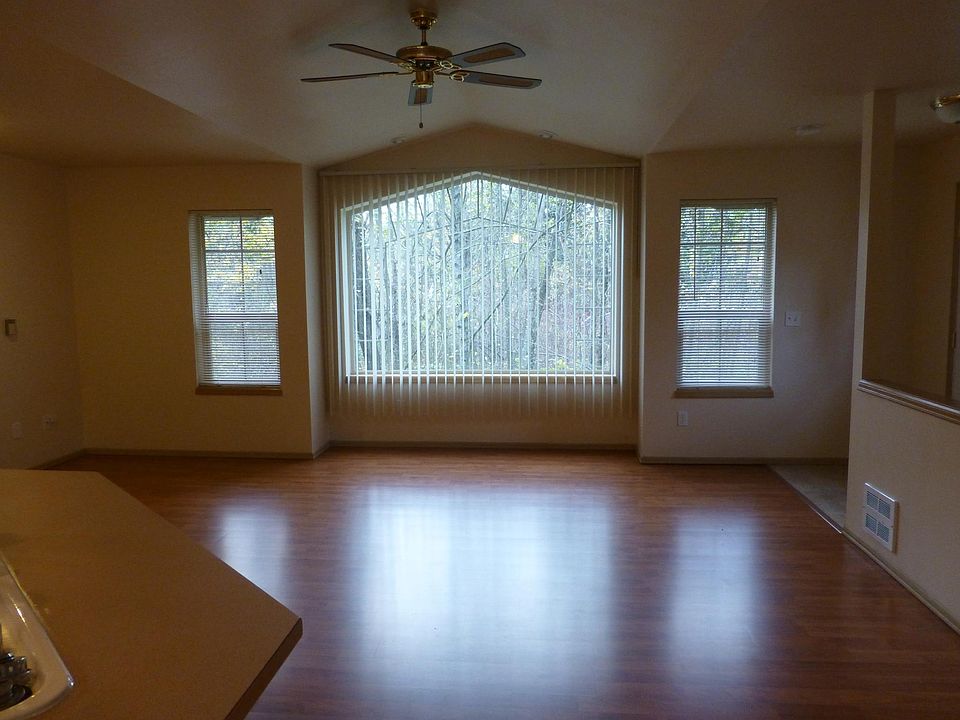2nd image of 2406 99th Ave NE #B