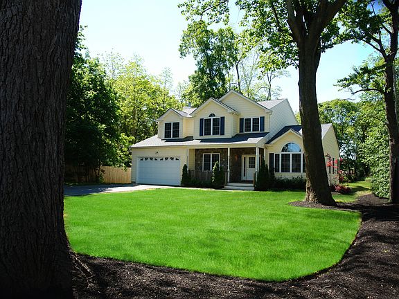 Large Private Front Yard 