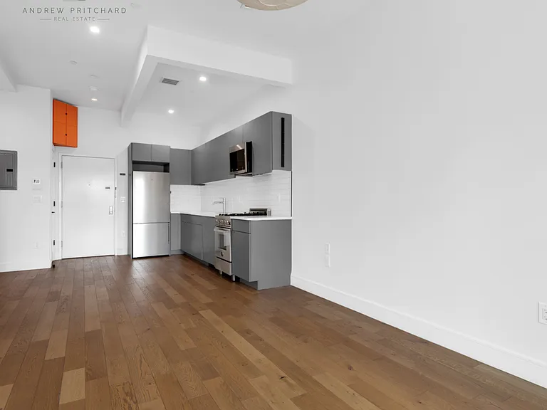 45 Troutman St #3A — Photo 3