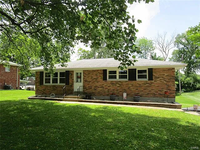 1317 Eileen St photo 1