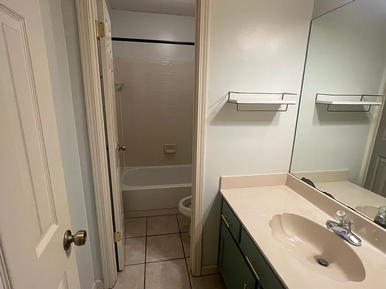 6241 Saint Elmo Rd — Photo 5