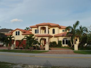 7464 Fairway Trl, Boca Raton, FL 33487