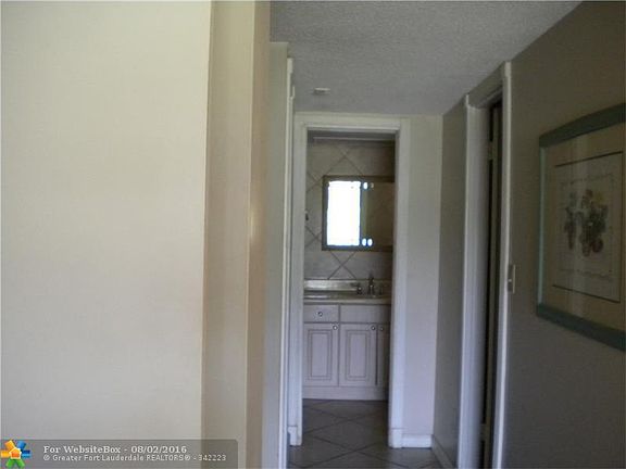 4th image of 3150 N Palm Aire Dr APT 105