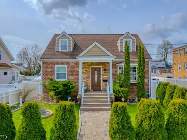 390 Aldene Rd, Roselle Boro, NJ 07203
