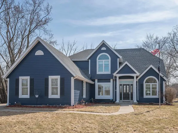 800 Poplar PATH, Delafield, WI 53018
