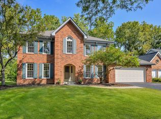 825 Biltmore Ct, Naperville, IL 60563