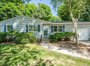 565 Pequash Ave, Cutchogue, NY 11935