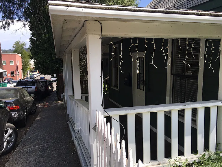 409 Spring St — Photo 3
