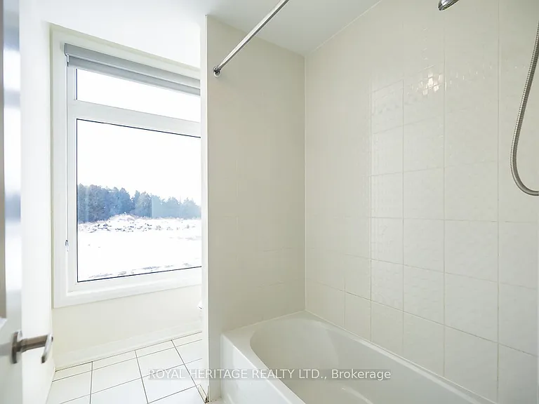 289 Flavelle Way — Photo 22