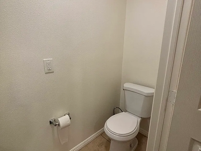 533 W 93rd St #1/2 — Photo 10
