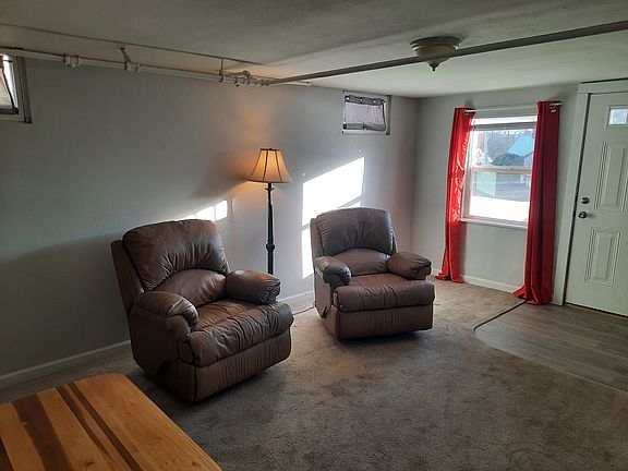 5th image of 623 Grand Ave
