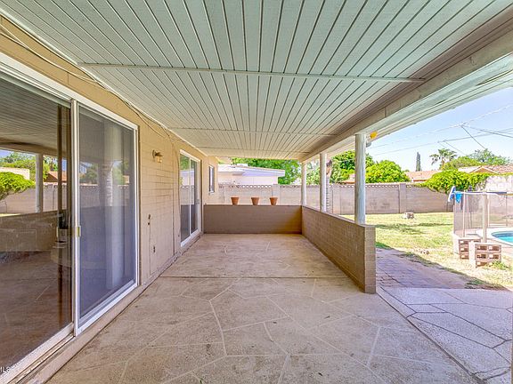 4th image of 1458 E 2nd Pl