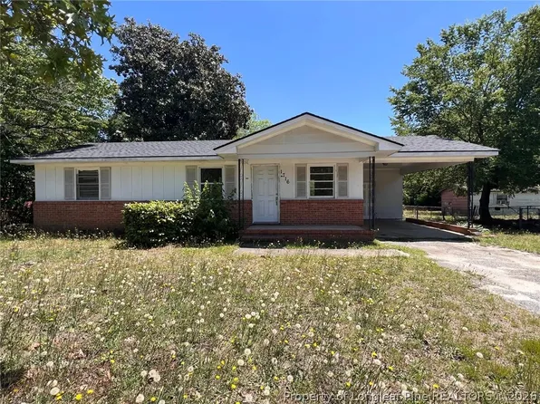 1716 Shaw Rd, Fayetteville, NC 28311