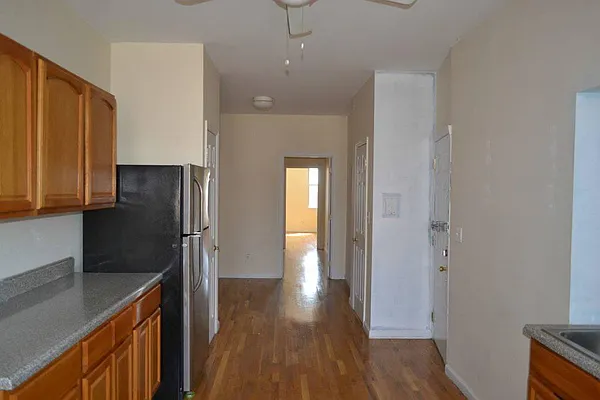 Rented by Loom Group | media 37