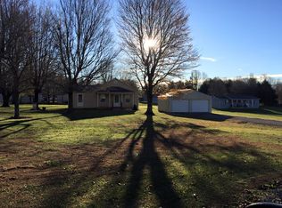 60 Foley Ln, Russell Springs, KY