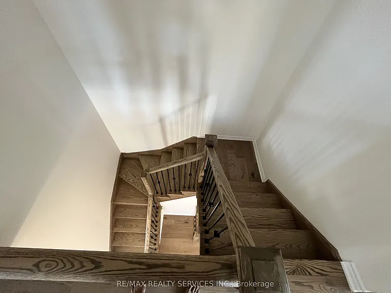 7 Zeus Gate — Photo 21