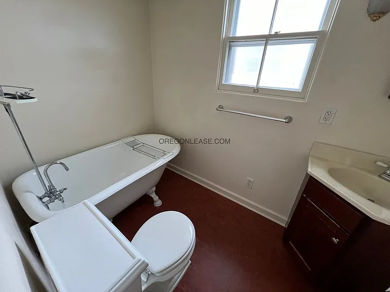 2 Bedroom 2 bath downtown apartment available now — Photo 14