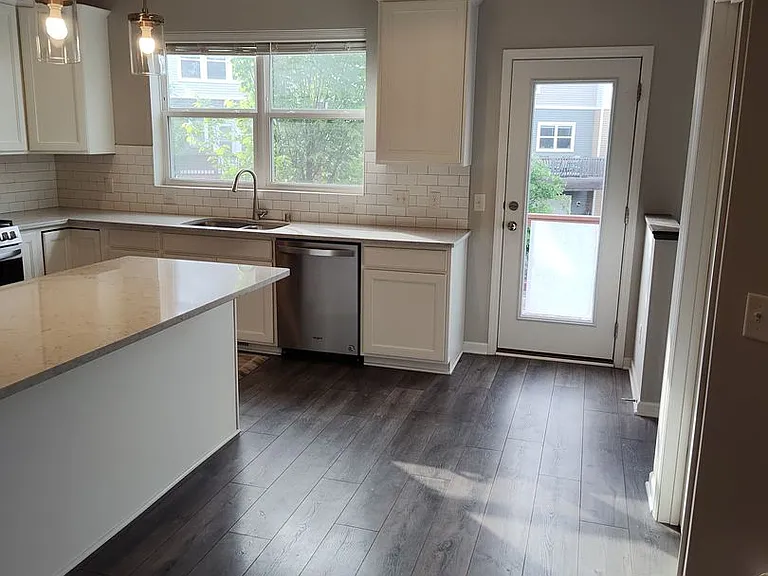 5236 Hampton St NE — Photo 26