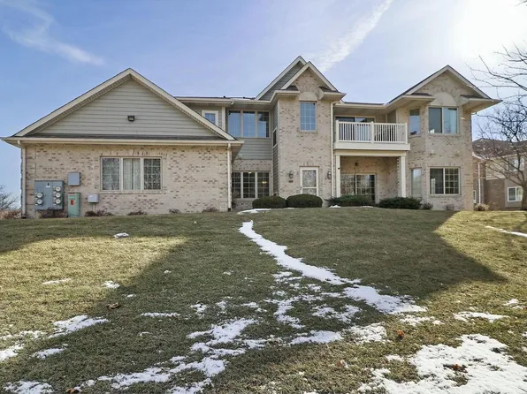 9270 66th AVENUE #71, Pleasant Prairie, WI 53158