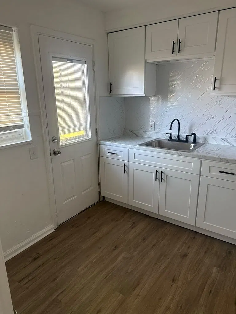 3 bed, 1700 sqft, $1,250 — Photo 2